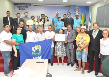 Roberto Duarte propõe “Disque Reclamação” nas placas de sinalização de portadores de necessidades especiais