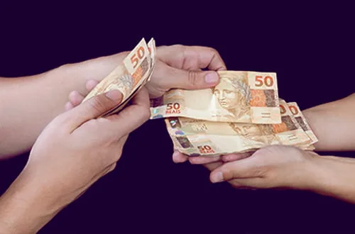 Homem denuncia empresa por falta de pagamento: “Todos receberam menos eu”
