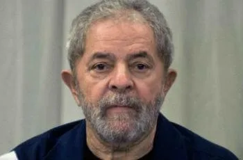 Defesa de Lula pede habeas corpus após Moro não suspender interrogatório