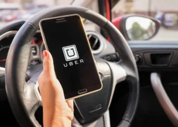 Mais 12 motoristas ganham na Justiça direito de trabalhar como Uber na Capital