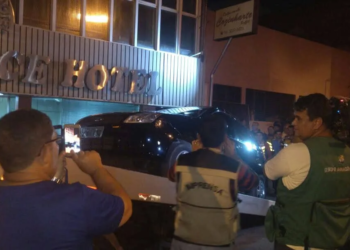Veículo da Uber é apreendido no Centro de Rio Branco