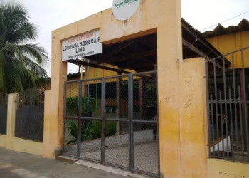 Diretor quer proibir entrada de mãe que deu soco e chute em coordenadora de escola