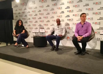 Ana de Fátima e Eduardo Saron com coreógrafo Rui Moreira e a atriz Karla Martins