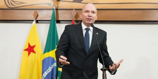 Deputado Gehlen Diniz se posiciona contra “distritão”