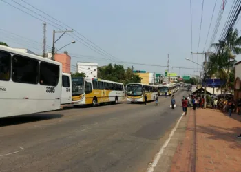 Motofretistas realizam nova manifestação no Centro da cidade