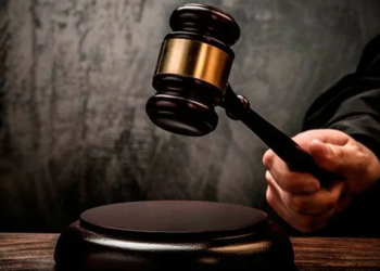 Justiça determina reintegração imediata de servidores temporários do Estado até julgamento do mérito