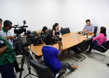 Lei que aumenta valor do plantão extra de servidores da Saúde deve ser revogada