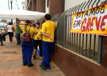 Polícia Federal ameaça servidores dos Correios em greve, diz Sintec-Ac