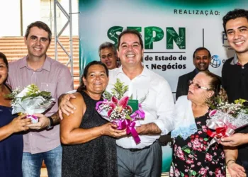 Governo beneﬁcia mais 300 famílias com pequenos negócios em Rio Branco