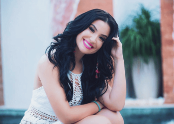 Sucesso na internet, blogueira Bianca Andrade se apresentou neste domingo em Rio Branco