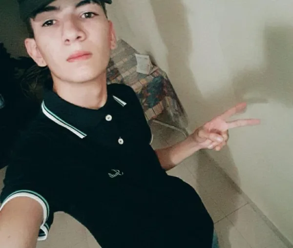 Jovem é morto e pastor ferido com bala perdida no Centro de Rio Branco