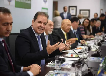 Dezenove governadores e vices confirmam presença em encontro no Acre