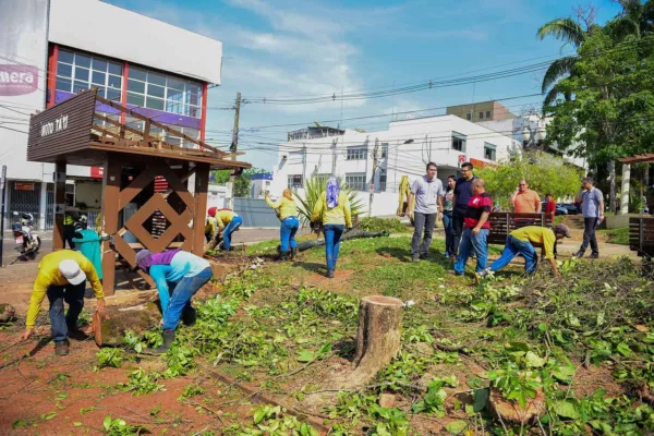 Prefeitura atua em vários pontos da cidade para garantir normalidade depois do temporal