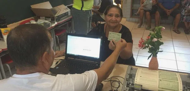 Mais de 150 eleitores comparecem à troca de títulos na zona rural de Rio Branco