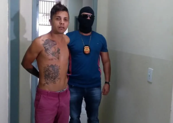 Jovem investigado por homicídio e envolvimento em ataques a ônibus é preso em Rio Branco