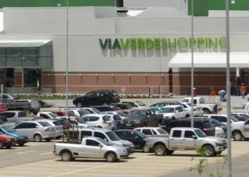 Internautas criticam aumento no valor do estacionamento do shopping; Procon notifica estabelecimento