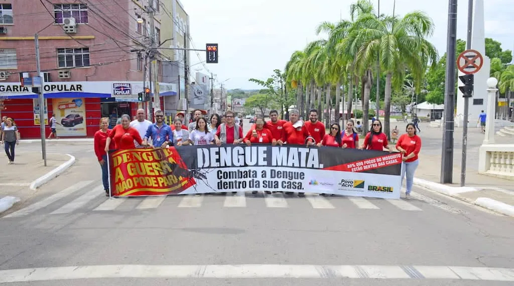 Prefeitura realiza mobilização contra a dengue no Centro