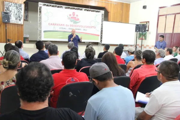 Empreendedores e lideranças debatem propostas para desenvolver Xapuri