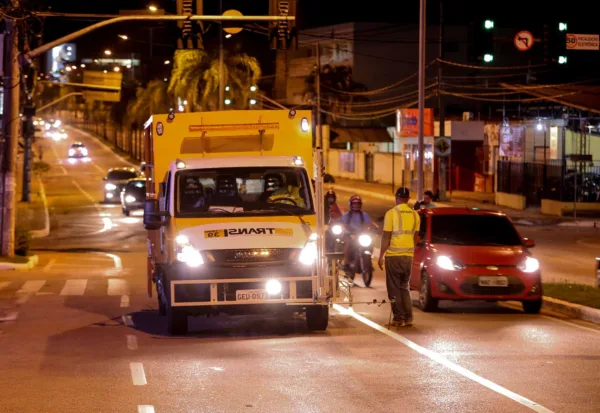 Prefeitura segue com a revitalização da sinalização viária na capital
