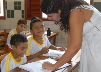 Plataforma de aprendizagem busca professor mais inspirador do Acre