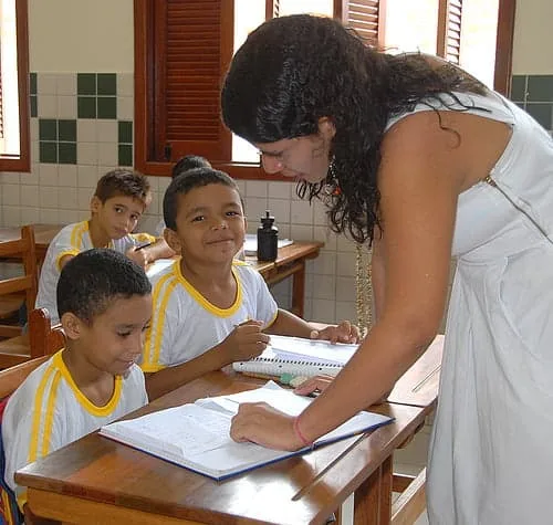 Plataforma de aprendizagem busca professor mais inspirador do Acre