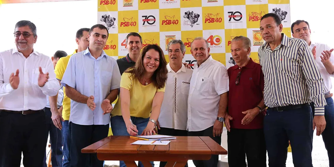 “Fico muito feliz e honrada”, diz Márcia Regina sobre possível suplência ao Senado