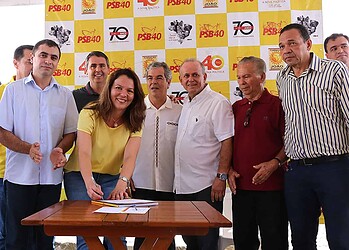 “Fico muito feliz e honrada”, diz Márcia Regina sobre possível suplência ao Senado