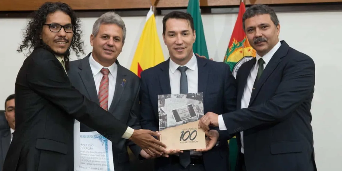 Presidente Ney Amorim e Mesa Diretora são homenageados por técnicos agrícolas