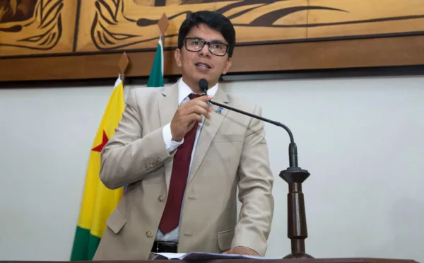 Jenilson Leite destaca importância da aprovação do PL que regulamenta a profissão de caminhoneteiro