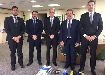 Em Brasília, Tião Viana confirma investimentos para segurança e busca melhorias na aviação