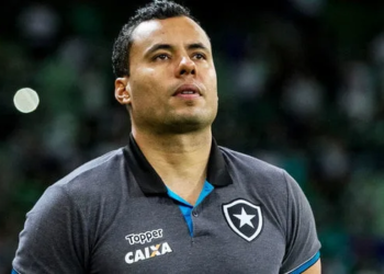 Jair Ventura confirma permanência no Botafogo em 2018