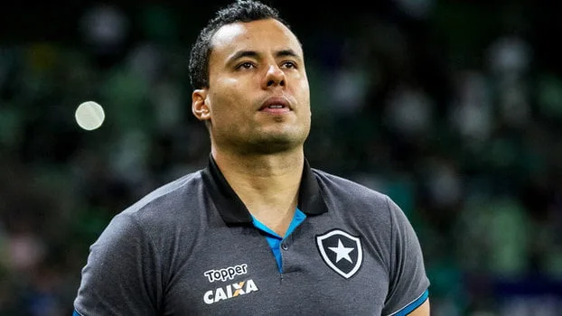 Jair Ventura confirma permanência no Botafogo em 2018