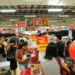 Consumidores acreanos chegam cedo para aproveitar promoções da Black Friday
