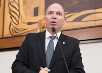 Deputado Gehlen Diniz questiona terceirização do Huerb