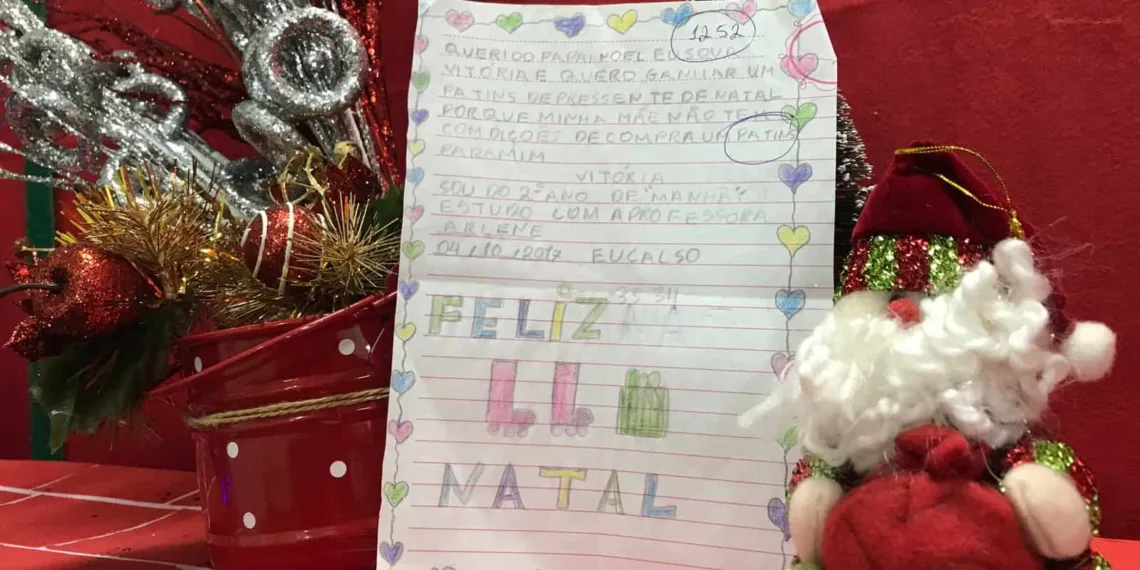 Criança de 4 anos emociona ao pedir um bolo para dividir com sua irmã
