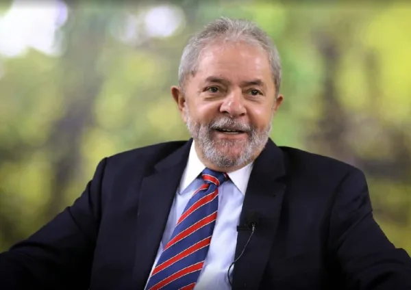 Mais de 73 mil pessoas assinam petição a favor da presença de Lula nas eleições de 2018