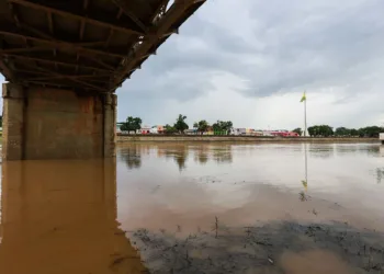 Com chuvas intensas, Rio Acre continua subindo e deve se aproximar da cota dos 6m neste fim de semana
