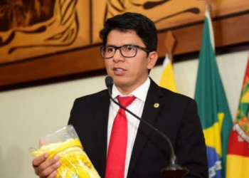 Jenilson Leite visita moradores das comunidades ribeirinhas durante recesso parlamentar
