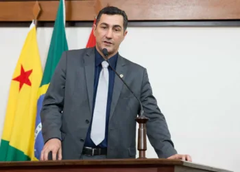 Deputado Jesus Sérgio destaca as ações do governo do Estado no interior do Acre