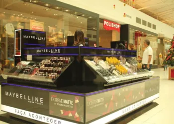 Maybelline inaugura quiosque no Via Verde Shopping