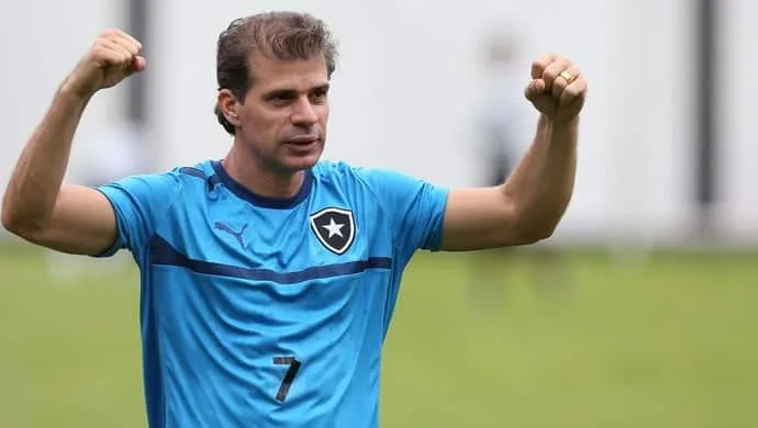 Fogão Acre traz Túlio Maravilha para comemorar os três anos da torcida organizada