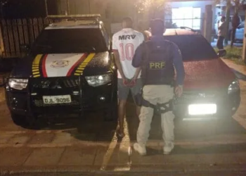 PRF prende homem com carro roubado e descobre que comparsas faziam família refém