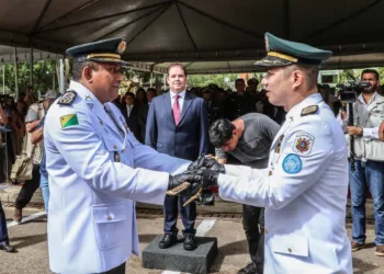 Tião Viana empossa Marcos Kinpara como novo comandante-geral da PM/AC