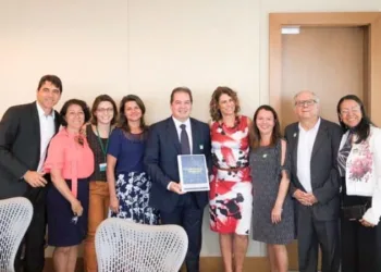 Tião Viana apresenta ao Fundo Amazônia projeto de desmatamento ilegal zero do Acre