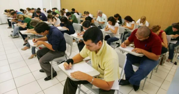 Acreanos se preparam para divulgação de concursos