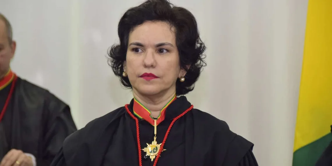 Kátia Rejane de Araújo toma posse como procuradora-geral de Justiça