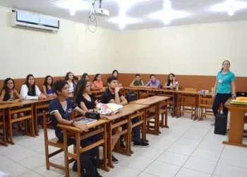 Centro de Estudo de Línguas abre mais de 1.000 vagas para cursos de idiomas em Rio Branco