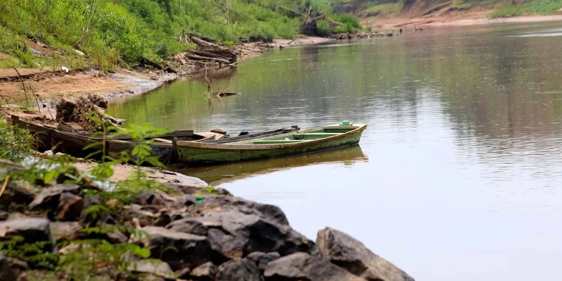 Rio Acre apresenta vazante, mas autoridades ainda continuam em alerta quanto à situação