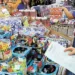 Pais iniciam saga para compra do material escolar