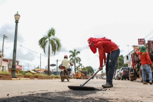 Deracre inicia nova etapa da operação tapa-buraco na Via Chico Mendes 1 Deracre inicia nova etapa da operação tapa-buraco na Via Chico Mendes